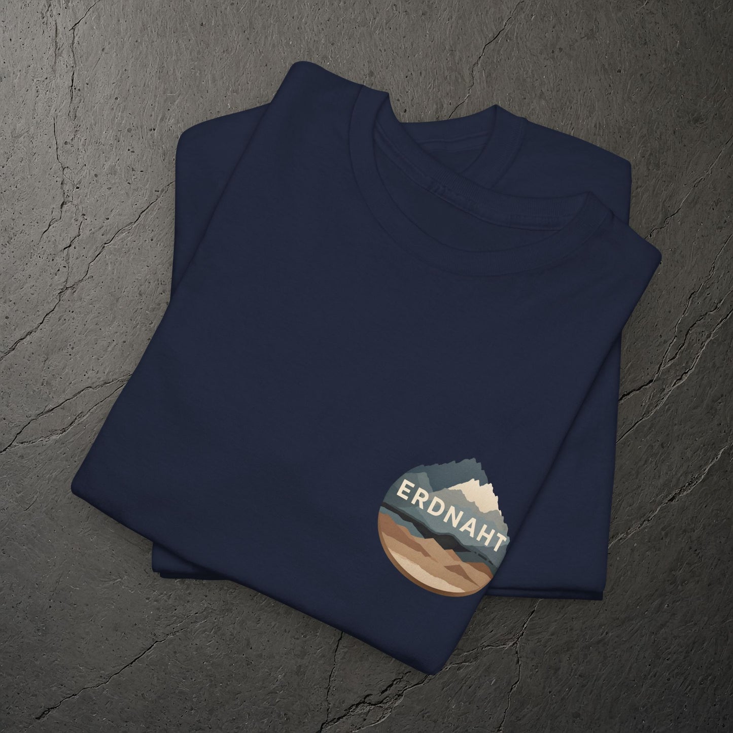Ruhige Bergkontur – T-Shirt – Heavy Cotton Unisex