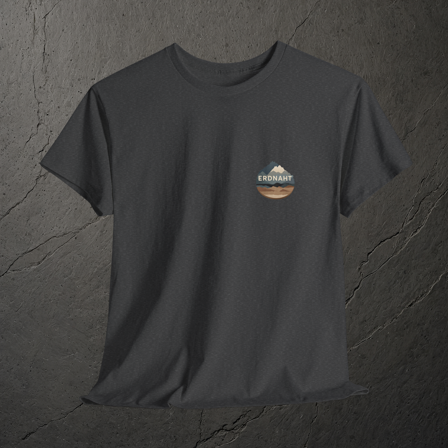 Ruhige Bergkontur – T-Shirt – Heavy Cotton Unisex