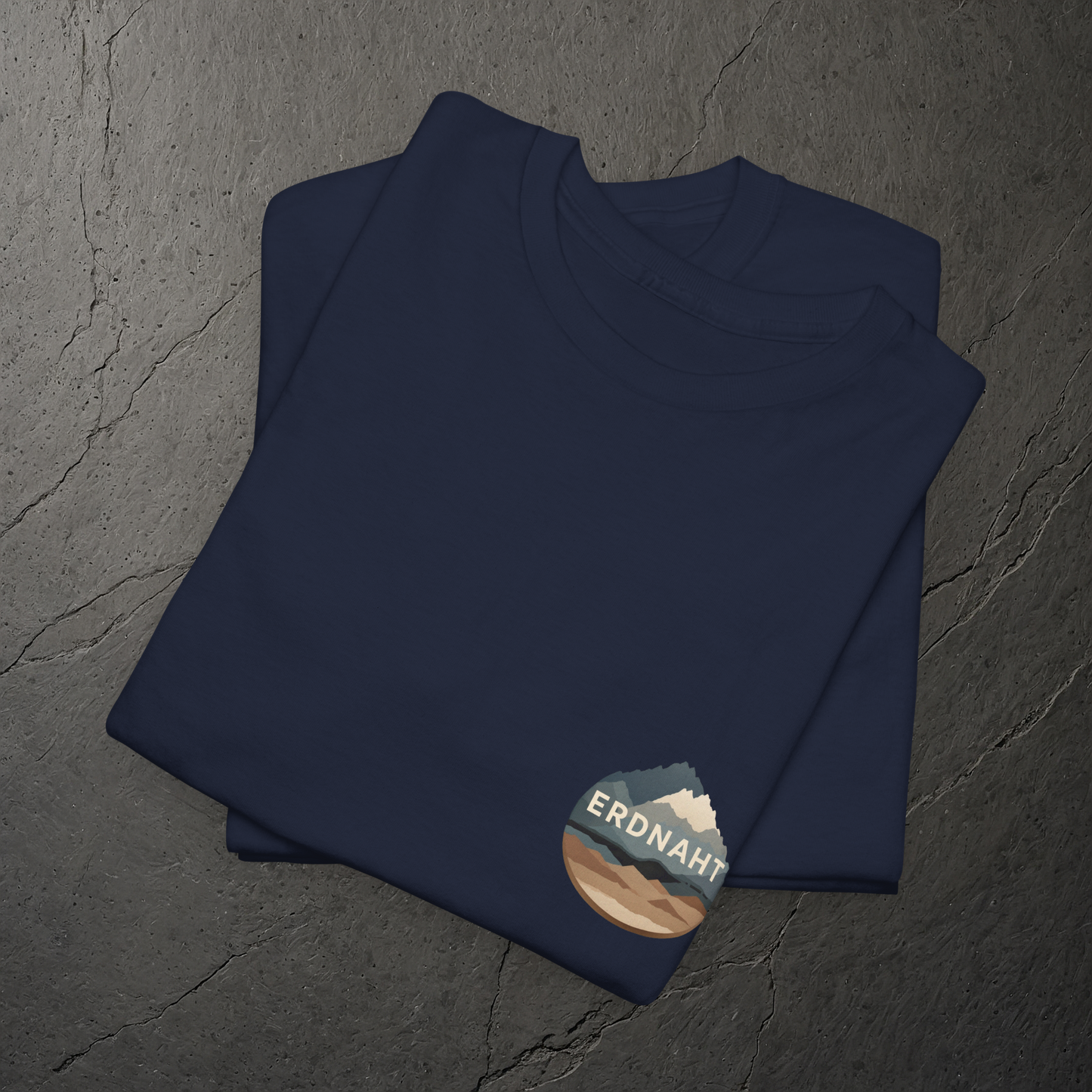 Ruhige Bergkontur – T-Shirt – Heavy Cotton Unisex