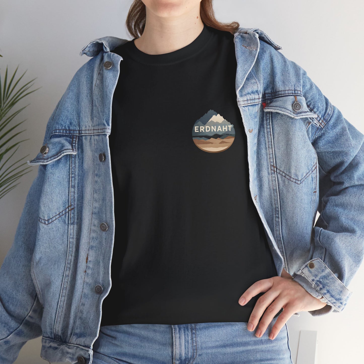 Ruhige Bergkontur – T-Shirt – Heavy Cotton Unisex