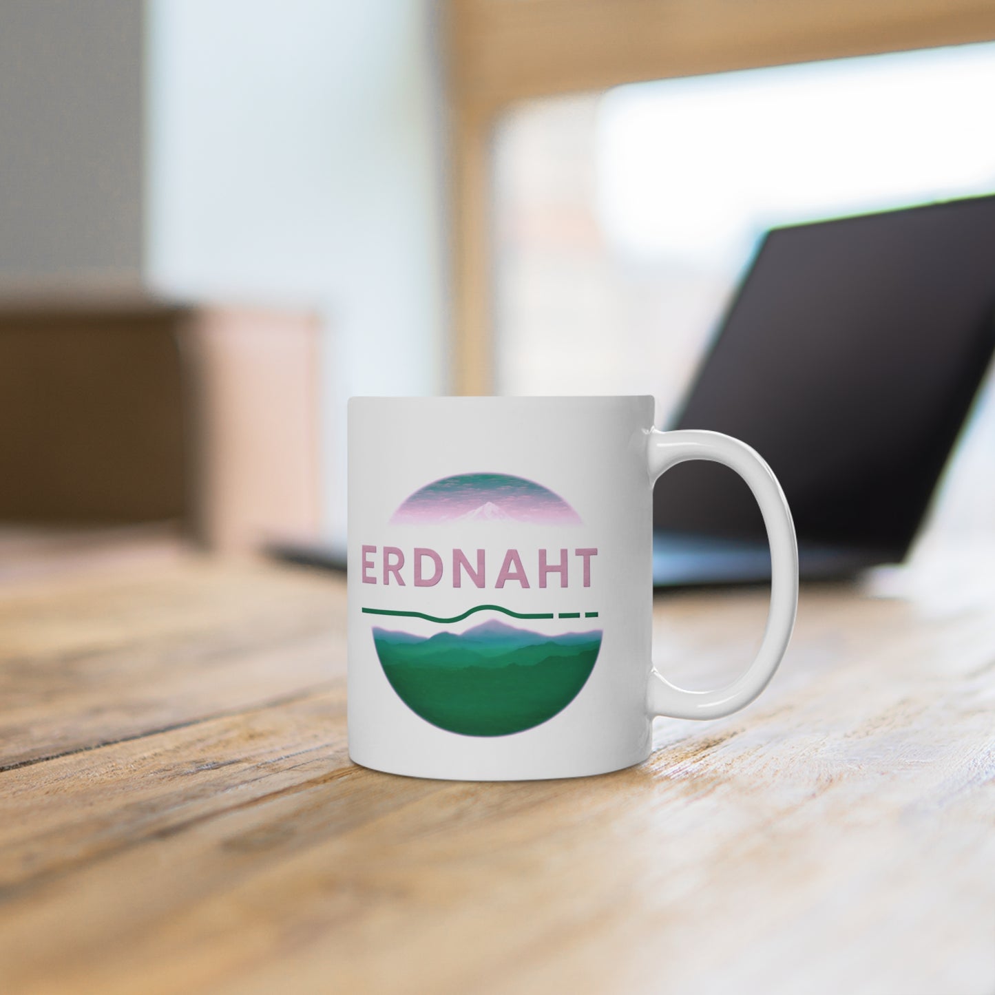 Spur im Morgennebel – Mug – 325 mL